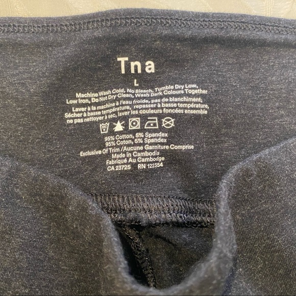 ‼️SOLD‼️TNA leggings with stripe! - Picture 2 of 4